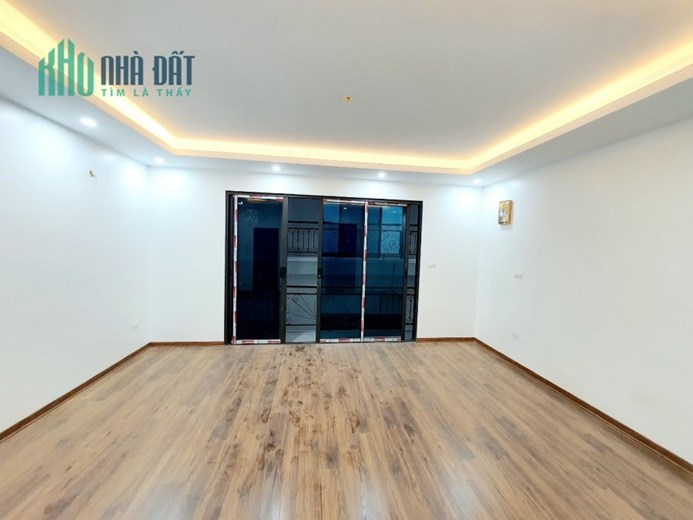 Bán nhà 48m2 6 ngủ phố Âu Cơ, Tây Hồ Gara Ô tô Thang máy 7.6 Tỷ