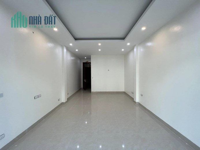 Bán nhà 68m2 phố Nghi Tàm, Tây Hồ Thang máy Gara Ô tô Kinh doanh 13.6 Tỷ