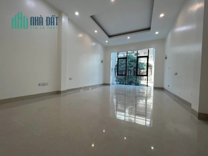 Bán nhà 68m2 phố Nghi Tàm, Tây Hồ Thang máy Gara Ô tô Kinh doanh 13.6 Tỷ