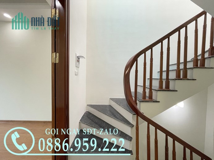 Bán nhà Tây Mỗ mặt ngõ, cách đường ô tô dừng đỗ 15m, diện tích 42m x5T 6 PN