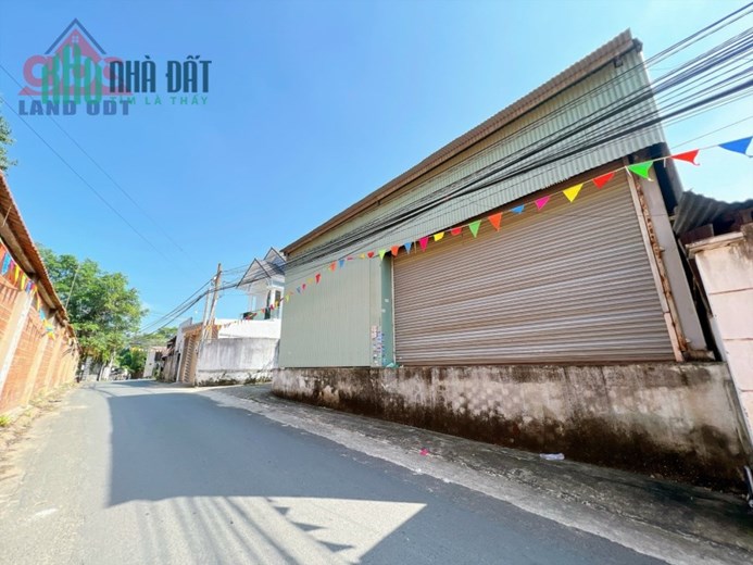 Cho thuê xưởng hơn phường Hố Nai 300m2, gần GX Lộc Lâm 8tr/tháng