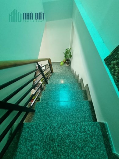 Nhà cần bán gấp Bà Hom Phường 13 Quận 6 2 tầng BTCT 42m2 chỉ nhỉnh 3 tỷ 2PN