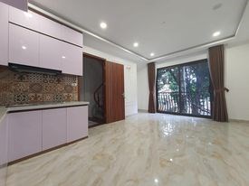 BÁN NHÀ DÂN XÂY- HOÀNG NGÂN  32M x 5T GIÁ 2.8 TỶ - NGÕ THÔNG TỨ TUNG