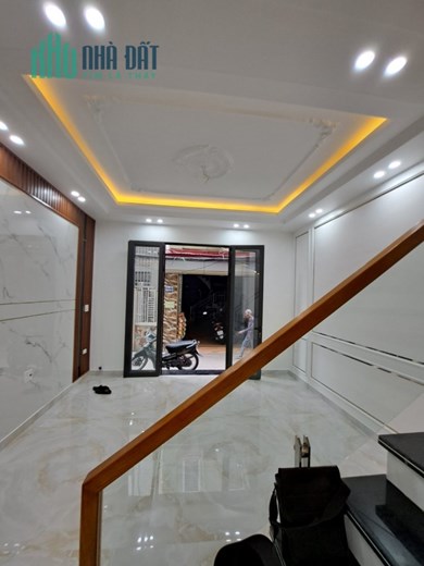Bán nhà xây mới tinh 4 tầng, diện tích 45m, GIÁ 3.1 tỉ ngõ 263 Lạch Tray - Ngô Quyền