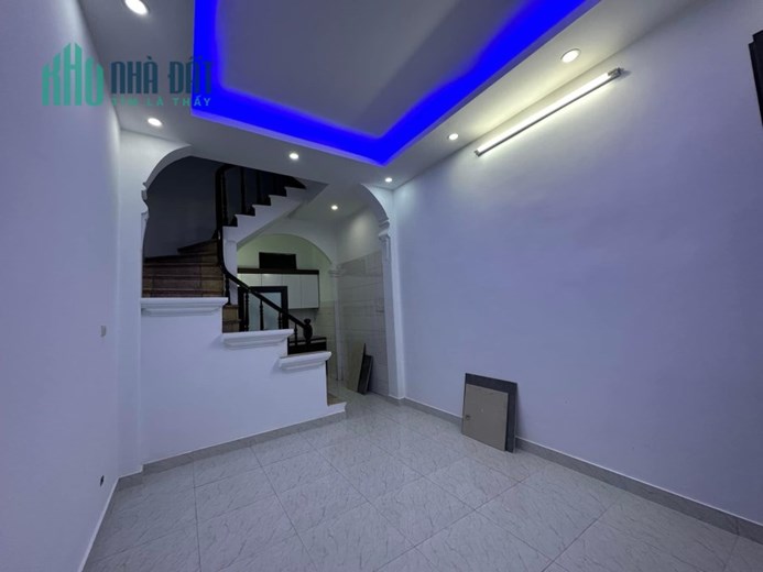 Bán nhà Bạch Đằng, 36m, 4 tầng, giá 2.95 tỷ, sđcc