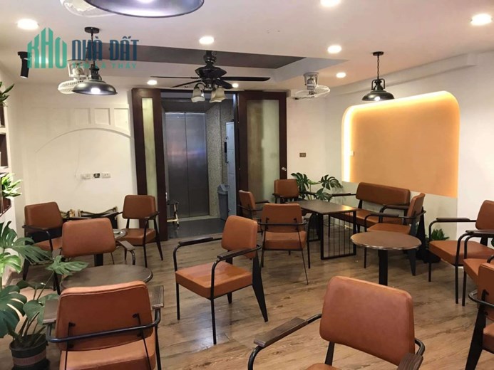 Bán nhà mặt phố Hoàng Như Tiếp, Bồ Đề, vỉa hè rộng, kinh doanh sầm uất, 110m, mặt tiền: 7 m, 33 tỷ