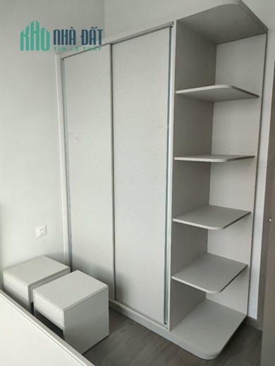 Cho thuê căn hộ 2PN+2WC có nội thất, tầng 9 view hồ bơi ngay trung tâm hành chính 5 triệu-0932234316