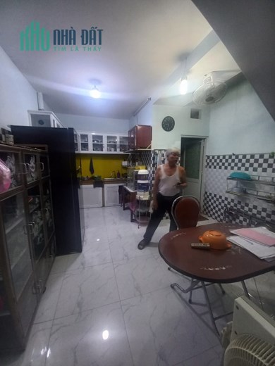 MẶT TIỀN ĐƯỜNG 10M - NGAY CHỢ HIỆP THÀNH QUẬN 12 - 64M2, 3 PN, CHỈ HƠN 4 TỶ.