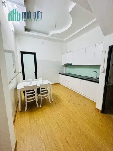 Trương Định, 53m x 4 tầng, 4.45 tỷ, gần phố, ngõ thông, ba gác đỗ cửa