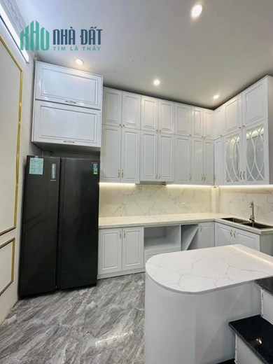 CHỦ CẦN BÁN GẤP NHÀ 43M2 PHỐ DỊCH VỌNG, NGÕ THÔNG – GẦN PHỐ 4.9 TỶ