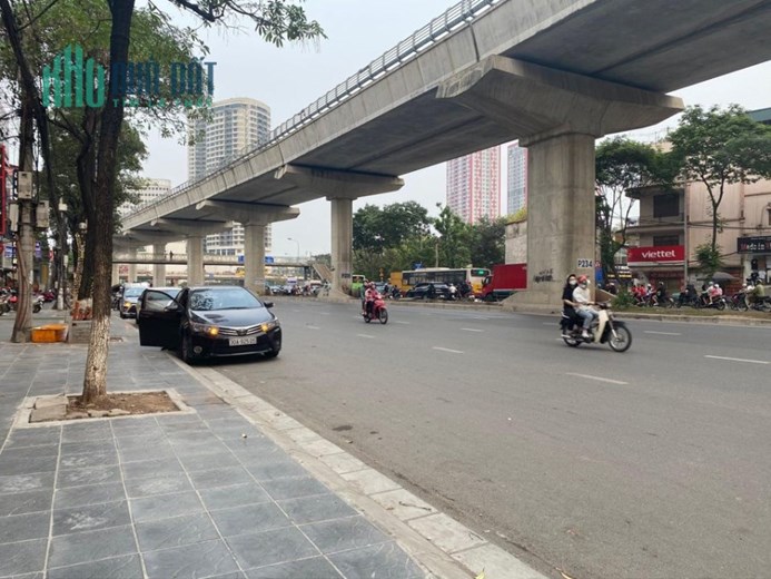 Bán nhà phố Hồ Tùng Mậu, Cầu Giấy 8 tầng thang máy, nhà đẹp. Chỉ nhỉnh 20 tỷ.
