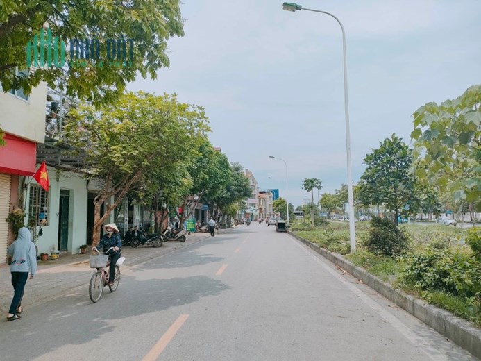 BÁN NHÀ MẶT PHỐ  - VỈA HÈ RỘNG - - GẦN AEON LONG BIÊN - KINH DOANH KHÁCH SẠN, KARAOKE