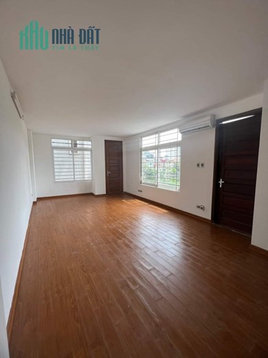 Cho thuê nhà nguyên căn phố Đội Cấn 48m 5T. MT5m. KD các loại hình. 23tr