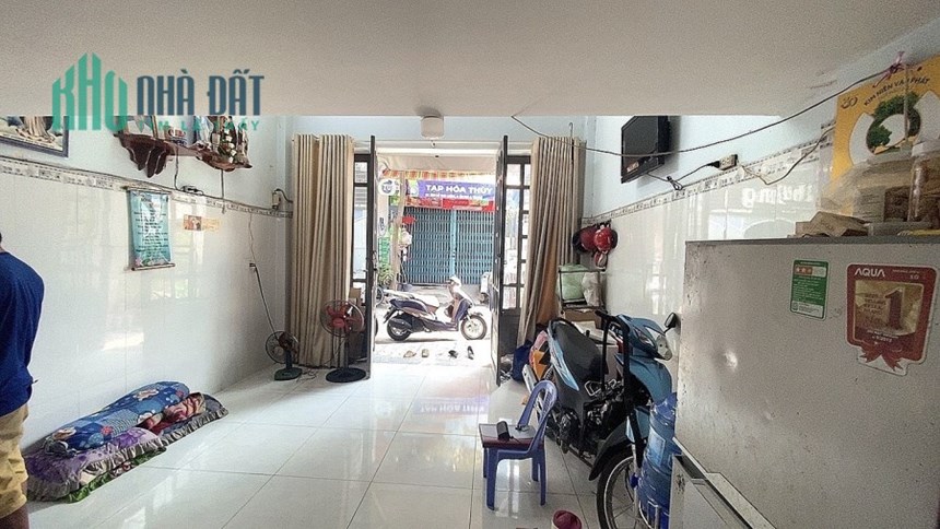 Bán gấp nhà HXH gần Tân Hương quận Tân phú dtsd 60m2 nhỉnh 3 tỷ