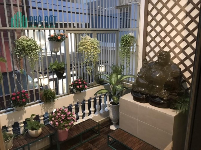 Bán gấp Kênh tân Hóa quận Tân phú 81m2 x4T chỉ 4ty99