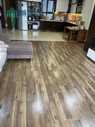 BÁN CĂN HỘ 4PN RỘNG GIÁ RẺ BẤT NGỜ 1 CĂN DUY NHẤT nhinh 5 ty 147M2
 CHUNG CU GOLDMARK CITY, 136 HO