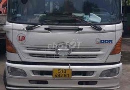 Bán xe cẩu Hino 8 tấn đời 2005, xe đang chạy, cần cẩu vận hành tốt. Xem xe tại Phường Tân Tạo, Quận