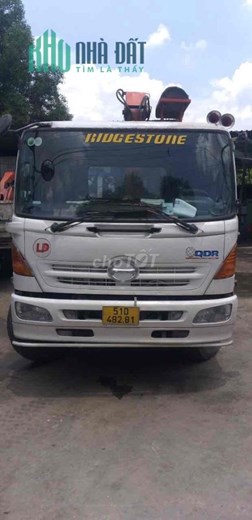 Bán xe cẩu Hino 8 tấn đời 2005, xe đang chạy, cần cẩu vận hành tốt. Xem xe tại Phường Tân Tạo, Quận