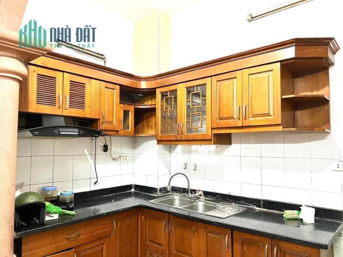 Bán nhà Lĩnh Nam, 30m x 4 tầng, 2.6 tỷ, ngõ thông, sổ riêng