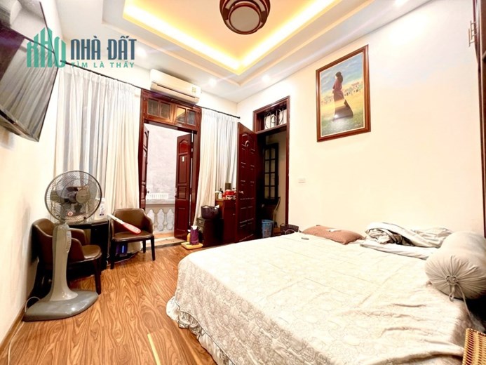 BÁN NHÀ ĐỐNG ĐA, 60m, 5 tầng, mặt tiền 5m. Ô TÔ ĐỖ CỬA. 5.6 TỶ