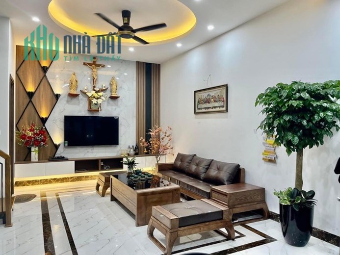SIÊU GIẺ ĐẸP VÕNG THỊ- TÂY HỒ 100M RA HỒ TÂY LỘNG GIÓ, 5M RA Ô TÔ DỪNG ĐỖ TRÁNH NHAU 42M 4 TẦNG CHỈ