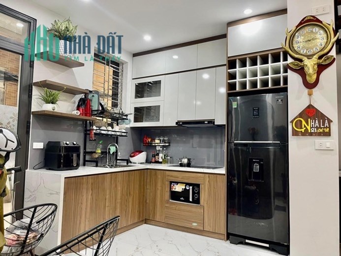 SIÊU GIẺ ĐẸP VÕNG THỊ- TÂY HỒ 100M RA HỒ TÂY LỘNG GIÓ, 5M RA Ô TÔ DỪNG ĐỖ TRÁNH NHAU 42M 4 TẦNG CHỈ