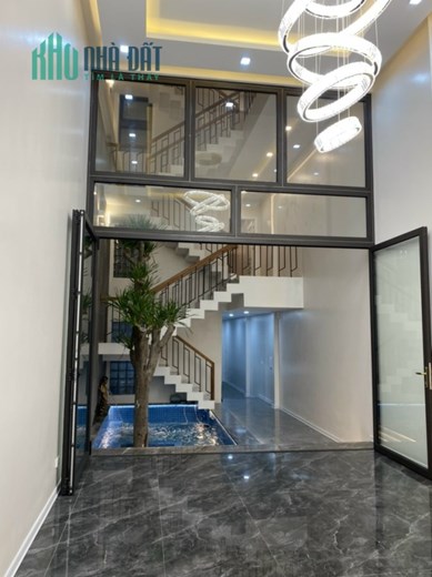 NHÀ ĐẸP 6 TẦNG, THANG MÁY XỊN SÒ PHỐ NGUYỄN VĂN CỪ