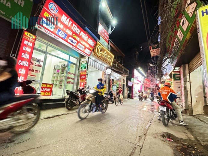 BÁN NHÀ MẶT PHỐ TRIỀU KHÚC  - DT 50M2. 4 TẦNG. MT 3.6. GIÁ 9.6 TỶ. - NHÀ MỚI ĐẸP - 2
