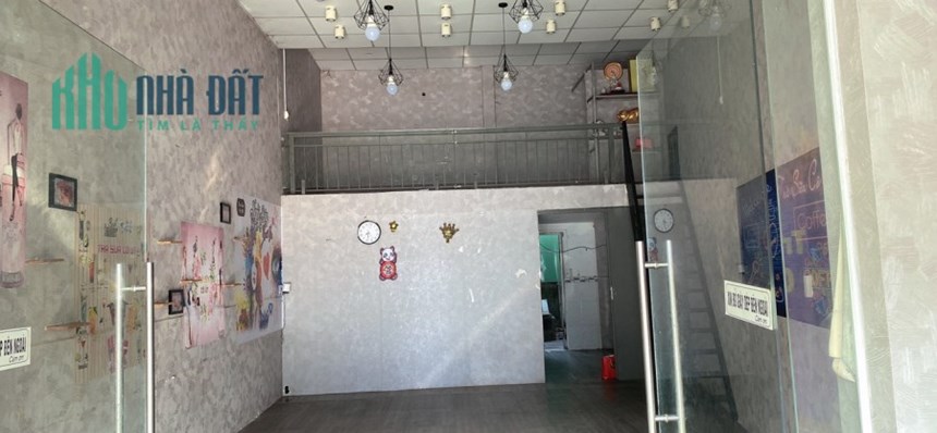 Vì lí do chuyển công tác cần sang nhượng mặt bằng vị trí măt tiền đẹp gần bệnh viện chợ  trường học