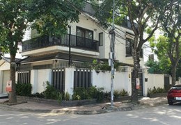Bán căn biệt thự Sao Sáng, Lô góc: diện tích mặt tiền 11.7×22m( 245m2).