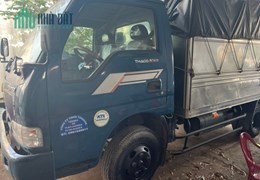 Cần bán xe tải Thaco 165, có bửng nâng hạ hàng hóa