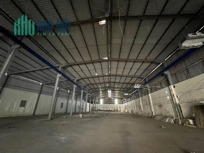 Cho thuê 2300m2 nhà xưởng  mặt phố Đức Giang, Long Biên, HN