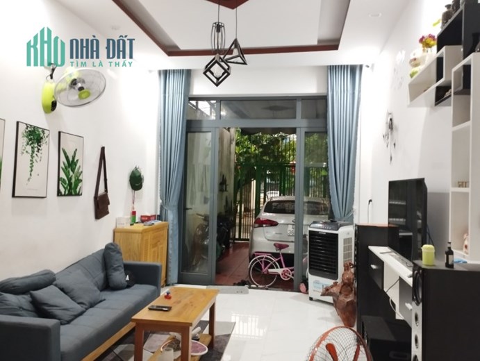 Chính Chủ Cần Bán Căn Nhà 3 Tầng đối diện công viên - Mặt Tiền Phước Tường 5 - TP Đà Nẵng