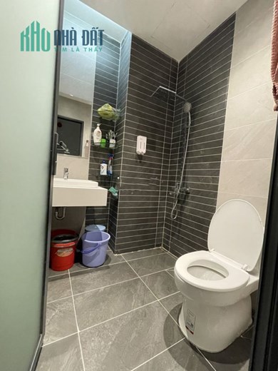 Cần Cho Thuê Văn Phòng Nguyên Căn Mới Có Chỗ Đậu Xe Oto, Trung Tâm Tân Bình