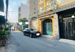 Bán nhà đẹp mặt tiền 2 lầu 4.7mx10m đường số 7 Gò Vấp sát vòng xoay Phạm Văn Đồng giá rẻ chỉ 5.2 tỷ.