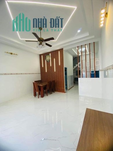 Bán nhà đẹp mặt tiền 2 lầu 4.7mx10m đường số 7 Gò Vấp sát vòng xoay Phạm Văn Đồng giá rẻ chỉ 5.2 tỷ.
