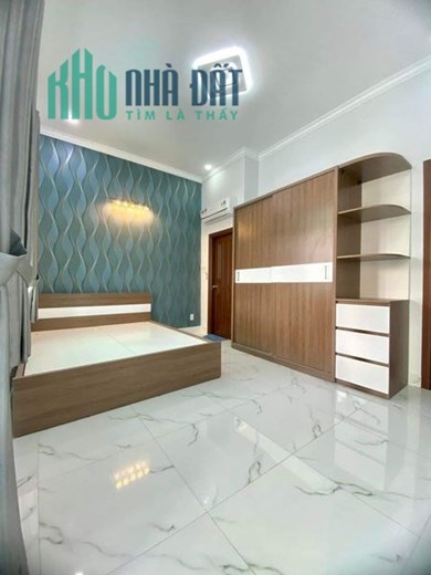 Bán nhà đẹp mặt tiền 2 lầu 4.7mx10m đường số 7 Gò Vấp sát vòng xoay Phạm Văn Đồng giá rẻ chỉ 5.2 tỷ.