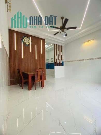 Bán nhà đẹp mặt tiền 2 lầu 4.7mx10m đường số 7 Gò Vấp sát vòng xoay Phạm Văn Đồng giá rẻ chỉ 5.2 tỷ.