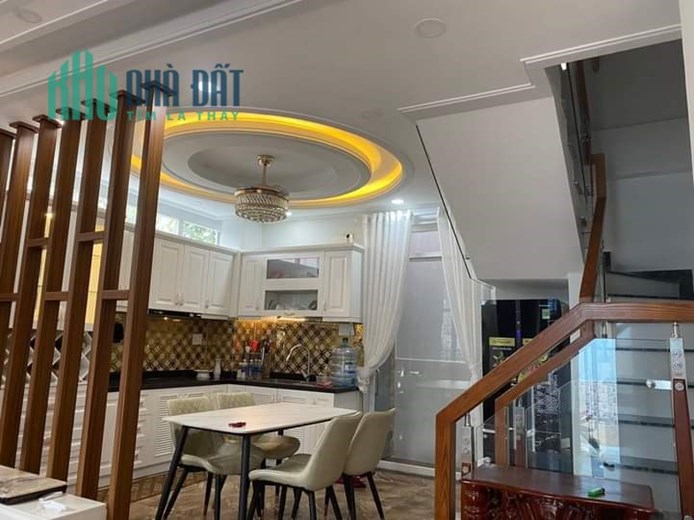 nhà mới ở ngay trung tâm quận 7 hxh chỉ hơn 6 tỷ