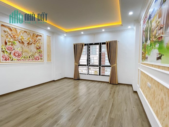 Siêu hiếm nhà Vạn Phúc, Hà Đông, 35m2, 5 tầng, sát phố ở ngay giá 4.9 tỷ
