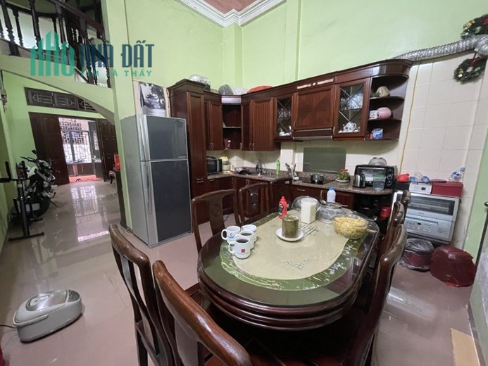 Bán nhà Nguyễn Văn Huyên, Cầu Giấy. 60m2x4; chỉ 8.8 tỷ. Phương
