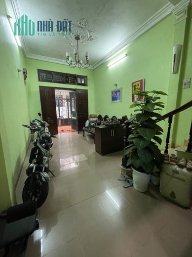 Bán nhà Nguyễn Văn Huyên, Cầu Giấy. 60m2x4; chỉ 8.8 tỷ. Phương