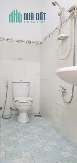 Cho thuê NNC MT đường nội bộ đường Bùi Minh Trực P6Q8. Giá 15 triệu