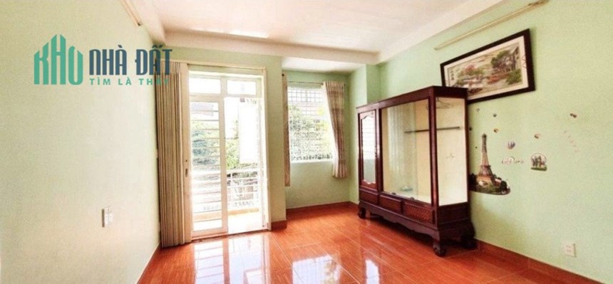 Cho thuê NNC MT đường nội bộ đường Bùi Minh Trực P6Q8. Giá 15 triệu