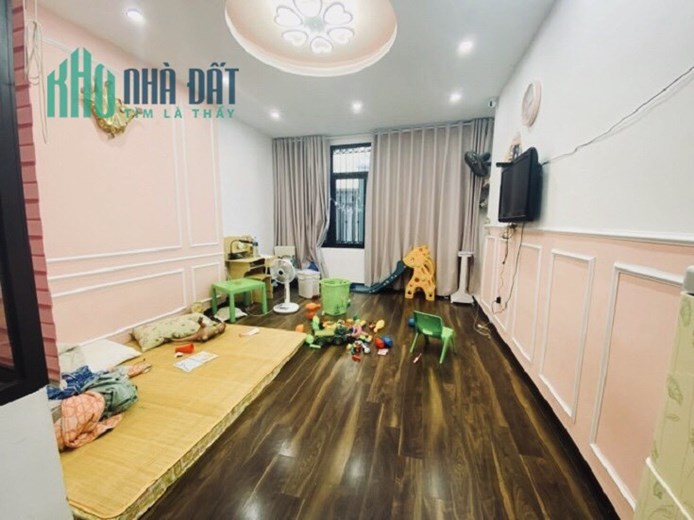 BÁN NHÀ PHỐ HÀO NAM 61M, KINH DOANH, NGÕ THÔNG, HƠN 100 tr/m2