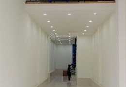 Cho Thuê Tầng 1 Nhà Mặt Phố 126 Xã Đàn, Quận Đống Đa, Hà Nội