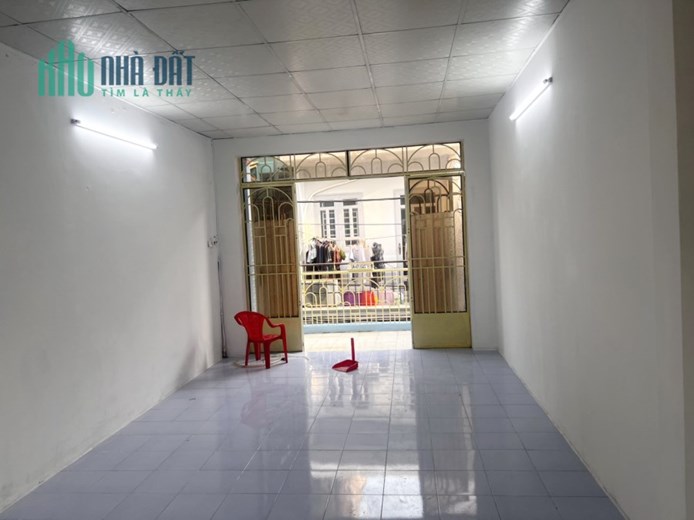 Nhà 2 tầng nở hậu gần MT đường Dương Bá Trạc P2Q8. Giá 3,8 tỷ TL