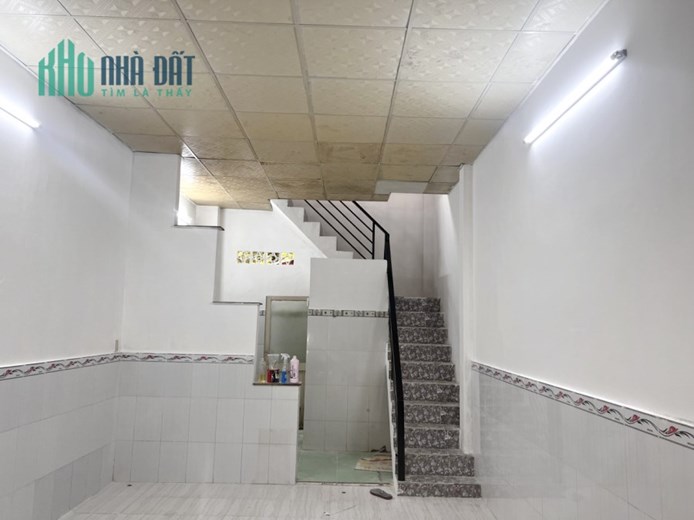 Nhà 2 tầng nở hậu gần MT đường Dương Bá Trạc P2Q8. Giá 3,8 tỷ TL