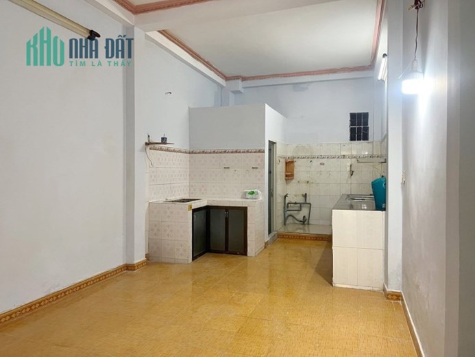 Nhà cho thuê nhà Mặt tiền 8m Bùi Minh Trực 3.5x19m P5 q8 12tr