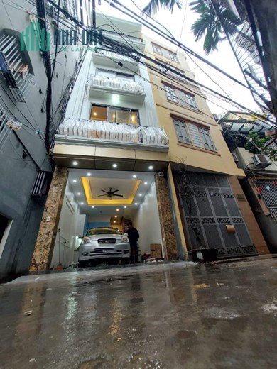 Nhà Lĩnh nam ô tô CẤT trong nhà 5 tầng THANG MÁY 5.2 Tỷ